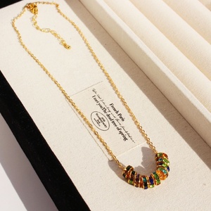 Collier tendance plaqué or sur mesure avec perles de transfert de bijoux de laboratoire, petites zircons, chaîne de clavicule cercle couleur arc-en-ciel vintage - Product Image 3