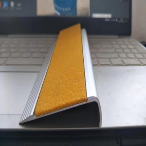 Colori personalizzati 50mm di larghezza striscia antiscivolo Premium parti scale - Product Image 1