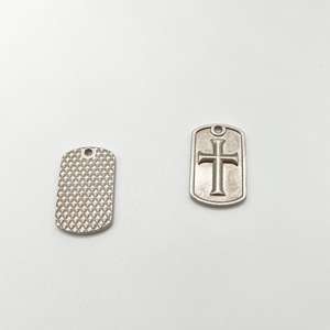 Etiqueta <span class=keywords><strong>de</strong></span> perro europea y americana, colgante cruzado BR, joyería <span class=keywords><strong>de</strong></span> acero <span class=keywords><strong>de</strong></span> titanio a la moda, acceso <span class=keywords><strong>de</strong></span> cadena <span class=keywords><strong>de</strong></span> suéter cuadrado Retro Para hombres y mujeres - Product Image 4