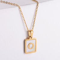 Fabrication de bijoux personnalisée pendentif à breloque en acier inoxydable or 18 carats chaîne initiale de l'alphabet collier de 26 A-Z de lettres