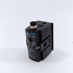 Baru Asli Siap Pakai 529027 SDE5-D2-0-Q6E-<span class=keywords><strong>P</strong></span>-M8. Pengontrol Pemrograman PLC Otomatisasi Industri Gudang - Product Image 1
