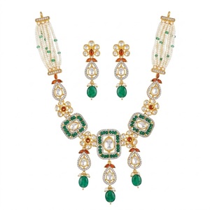 Parure de collier et boucles d'oreilles élégantes en argent 925 avec moissanite et perles de culture pour femme, idéale pour mariages modernes - Product Image 1