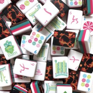 Fichas de Mahjong Americanas Oh My Custom, Acrílicas Verdes Grabadas, Tortuga Azul, 160 Piezas Rosas de Navidad, 4 Capas, Fichas de Mahjong Mary Benson - Product Image 1