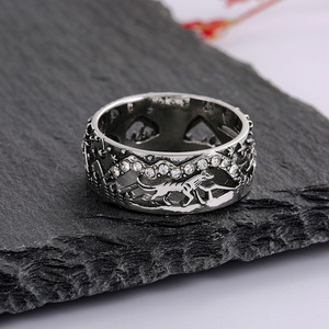 Anelli H173 a Forma di Lupo in Argento Sterling 925, Fede Nuziale Vintage Unisex con Incastonatura a Pavé - Product Image 2