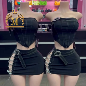 Nuovi Set di gonna carina da donna alla moda Top corto senza spalline e gonne vuote Slim Fit Set 2 pezzi Sexy in due pezzi da donna - Product Image 1