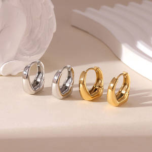 Pendientes de Acero Inoxidable de Alto Pulido en PVD de 18K Chapado en Oro - Product Image 1