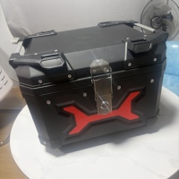 Boîte à bagages arrière pour moto 45L en PP, haute résistance aux chocs, étanche, avec LED, serrure à clé, logo personnalisé, vente en gros