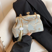Nouveau sac à main traditionnel de style chinois, design floral élégant, adapté aux cheongsams et aux Hanfu, simplicité urbaine, fermeture à fermoir doré