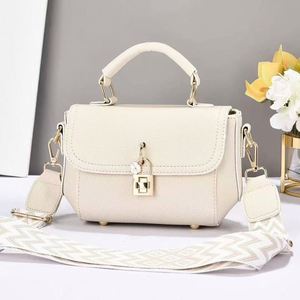 Chic Leather Handbags Girls Simple Plain Color Crossbody Shoulder Bag Waterproof PU Hand Bag - Product Image 6