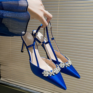 Sandales élégantes à talons hauts et strass, style français, à bout fermé, pour femmes, en satin blanc, chaussures de mariage, chaussures de demoiselle d'honneur - Product Image 2