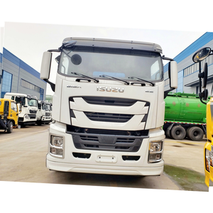 Japan I$Uzu Giga Combined Sewer Jetting Vacuum Tanker Truck - Product Image 6