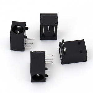 Conector de Alimentación DC003A |   Conector Cilíndrico de 3.5x1.3mm |   Conector de 3 Pines de Montaje Pasante 125 ° Clasificación C |   12V 1A RoHS - Product Image 2