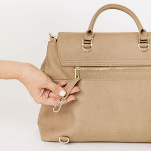 <span class=keywords><strong>Bolsa</strong></span> Organizadora de Pañales de Cuero Genuino, Nueva, Gran Capacidad, para Almacenamiento de Artículos de Bebé, Bolso de Mano para Mamá, Personalizable con Etiqueta Privada, Fabricación OEM - Product Image 5