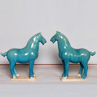 Grande statue de cheval en céramique émaillée tricolore de la dynastie Tang pour la décoration de la maison