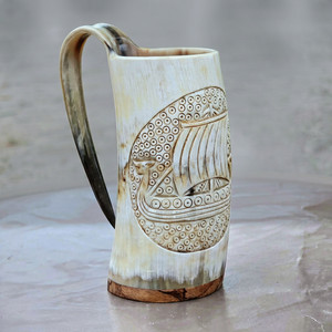 Mug en corne naturelle fait main, tasse à boire traditionnelle, mug de style viking rustique pour cadeaux et décoration, sculpté à la main en corne de buffle - Product Image 1