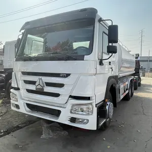 Camion de réservoir de carburant Howo 6x4 20 CBM utilisé 375HP LHD RHD 20000L camion-citerne de pétrole à vendre