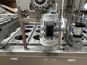 Yijianuo เครื่องปิดผนึกถาดบะหมี่กึ่งสำเร็จรูปเครื่องปิด<span class=keywords><strong>ฝา</strong></span>ชามอาหารสุญญากาศ - Product Image 4