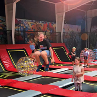 Equipo de parque de trampolín comercial Parque de trampolín interior multifunción para niños