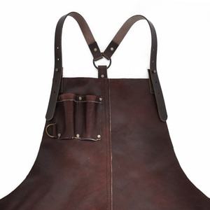 Tablier en cuir fait à la main conçu sur mesure pour les maîtres barbiers barman avec protection contre la chaleur et les objets pointus - Product Image 2