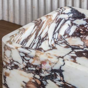 Évier <span class=keywords><strong>en</strong></span> <span class=keywords><strong>pierre</strong></span> Calacatta Viola artisanal avec bouchon de vidange pour une décoration de salle de bain luxueuse et moderne - Product Image 4