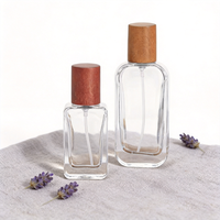 Flacons de parfum carrés en verre personnalisables de qualité supérieure, 30 ml et 50 ml, transparents, avec vaporisateur, couvercle et boîte d'emballage