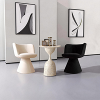 Chaise de salle à manger en bois italien avec revêtement et dossier en cuir pour salon de beauté, hôtel, salon ou usage domestique