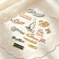 Logos métalliques ronds personnalisés, étiquettes de logo en acier inoxydable vierges avec gravure laser et bords découpés au laser, étiquettes métalliques en relief 3D