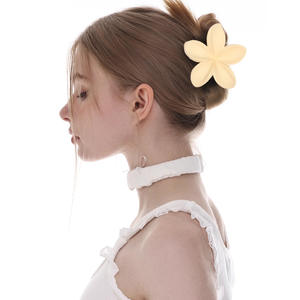 Élégante pince à cheveux en plastique Bauhinia, couleur unie mate, pince à cheveux en forme de fleur pour femmes et filles, pour fêtes et mariages - Product Image 2