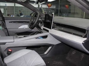 รถยนต์ไฟฟ้า Geely Zeekr001 รุ่น We You Me Edition ปี <span class=keywords><strong>2022</strong></span> Lv-geely-zeekr-001 รถ SUV ไฟฟ้าสุดหรู ขับเคลื่อน 4 ล้อ 5 ที่นั่ง พร้อมหลังคาซันรูฟแบบพาโนรามา - Product Image 6