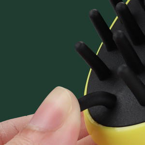 Brosse de massage du cuir chevelu en silicone souple pour le lavage des cheveux - Product Image 6