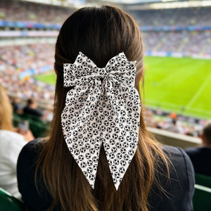 Großhandel Sport-Style Haarschleife mit Basketball-, Fußball-, Baseball-Print, Lange Band-Haarspange, Damen-Haaraccessoires mit Individuellem Muster - Product Image 2