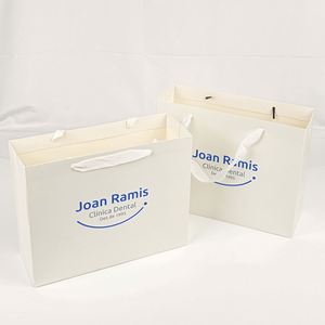 Bolsas de Papel Kraft de Alta Calidad con Logotipo Personalizado, Ecológicas, Reciclables, de Lujo, con Asas, para Regalos y Compras en Boutique - Product Image 6