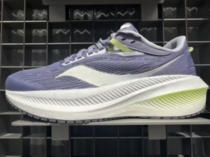 Zapatillas de running con suelas gruesas transpirables y resistentes al desgaste, calzado deportivo duradero para hombres y mujeres. - Product Image 1