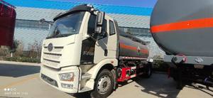 Camión remolque tanque de acero al carbono para transporte de ácido sulfúrico Faw - Product Image 3