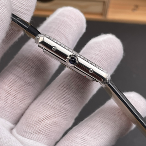 นาฬิกาข้อมือทรงเพรียวบางหรูหรา สไตล์มินิมอลสุดหรู นาฬิกาผู้หญิงหน้าปัดสี่เหลี่ยมเล็ก ดีไซน์สวยงามและทันสมัย - Product Image 5