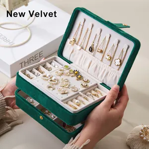 New Luxury Custom Logo Portable Pink Elegant Travel Jewellery Storage Organizer Case Blue Green Velvet Jewelry Box