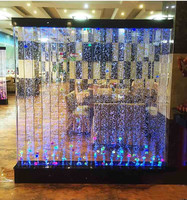 Décoration de salle de restaurant Mur à bulles d'eau Acrylique personnalisé au sol Mur à bulles d'eau debout et mural