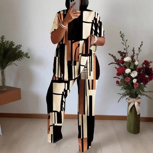 Ensemble 2 pièces pour <span class=keywords><strong>femmes</strong></span> <span class=keywords><strong>grandes</strong></span> <span class=keywords><strong>tailles</strong></span> XL-6XL, style vacances, imprimé à carreaux, printemps et été - Product Image 2