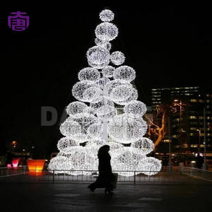 Guirlande lumineuse LED extérieure étanche pour Noël, idéale pour les décorations commerciales, les centres de villégiature et les scènes hivernales - En vente - Product Image 4