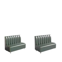 Banquette de restaurant moderne en cuir rembourré avec table et chaises pour cafés, bistros et hôtels