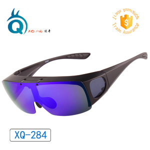 แว่นกันแดดแบบพลิกขึ้นได้ Xq-Hs สำหรับกลางคืน เลนส์โพลาไรซ์ป้องกันรังสียูวี 400 TAC สำหรับผู้ชายและผู้หญิง เหมาะสำหรับขับรถ ปั่นจักรยาน กีฬากลางแจ้ง - Product Image 4