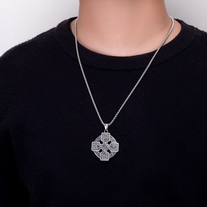 Colgante Vikingo Impermeable con Nudo Celta y Hacha, Unisex, de Acero Inoxidable, Chapado en Oro de 18K, Estilo Vintage, Colgantes de Cruz - Product Image 3