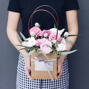 2022 Valentine Day Portable Flower Box Packaging Basket Wedding Gifts Folding Paper Flower Box