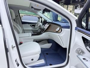 Auto Usado en Venta, <span class=keywords><strong>Mercedes</strong></span>-Benz EQE SUV 350 4MATIC 2024, Eléctrico, Volante a la Izquierda, Lujoso, 292hp, 595km, Excelente Estado - Product Image 3