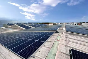 Nuuko <span class=keywords><strong>Longi</strong></span> Jinko Entrepôt UE Stock Livraison rapide Panneaux solaires à cadre noir complet 410w 445w 420w 550w en Pologne - Product Image 2