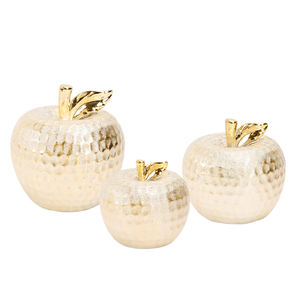 خصم كبير لنموذج النحت الفريد Redeco بتصميم تفاحة مطلية بالذهب ديكور سيراميك تفاحة ذهبية زينة للهدايا ديكور للمنزل - Product Image 6