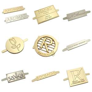 Bolsa grabada personalizada, placa de logotipo de <span class=keywords><strong>Metal</strong></span>, etiqueta de logotipo de bolso de marca, cuentas para joyería, prendas de vestir, dijes hechos a medida respetuosos con el medio ambiente - Product Image 3