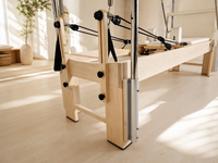 Mesin Pilates Cadillac Reformer Maple Kustom, Meja Trapeze Lengkap dengan Footbar Eksternal dan Box untuk Latihan di Studio