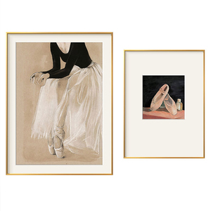 Opera d'Arte Elegante di Alta Gamma con Ballerina, Stampa Fotografica su Dipinto Moderno in Porcellana Cristallina per Arredamento Casa - Product Image 5