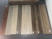 Lantai Vinyl SPC Inti Keras Kayu Ek Mewah EcoHome Tahan Air PVC EIR Warna Sederhana Anti Selip Tahan Aus Sistem Klik